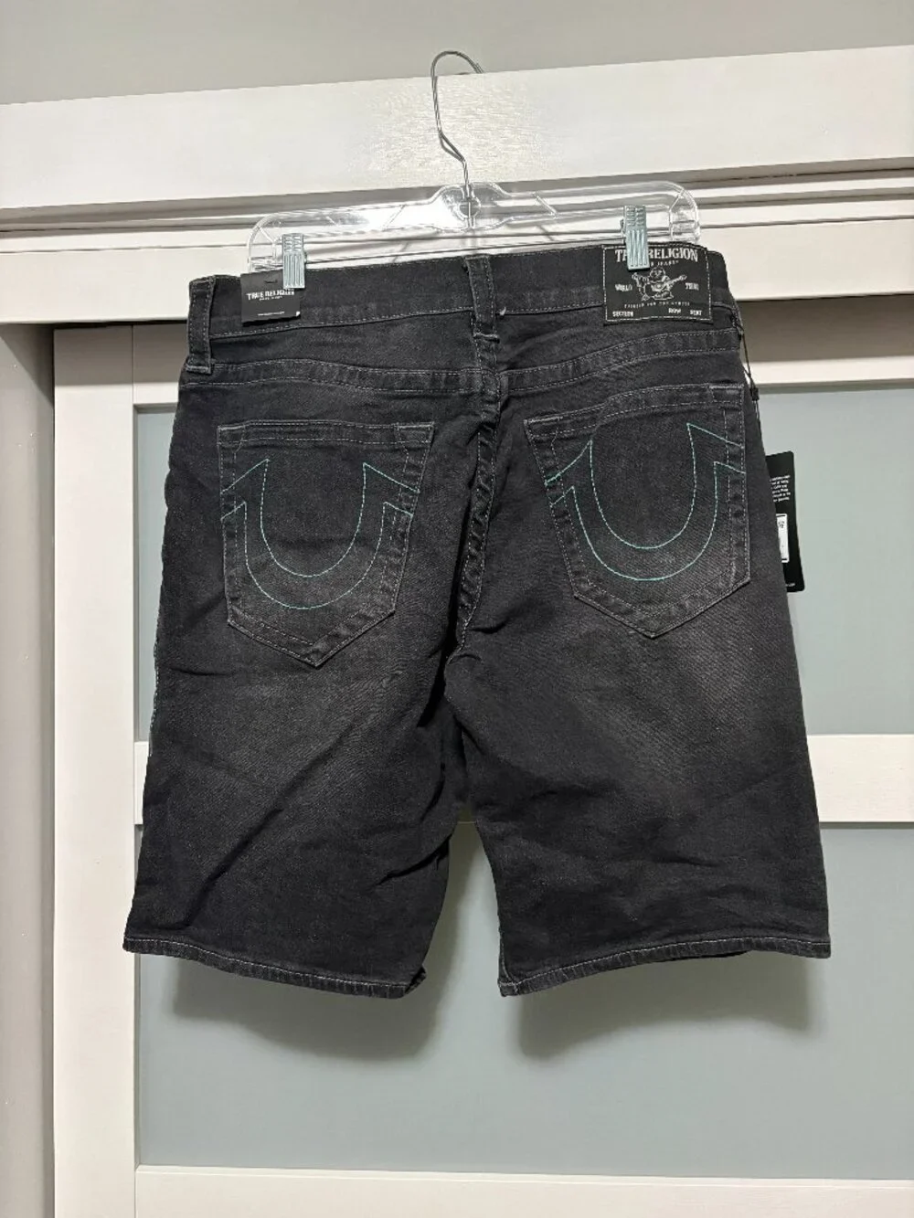 True Religion Bobby SN NF Shorts Overdye  Black Wash Mens Denim short sz 31  NEW